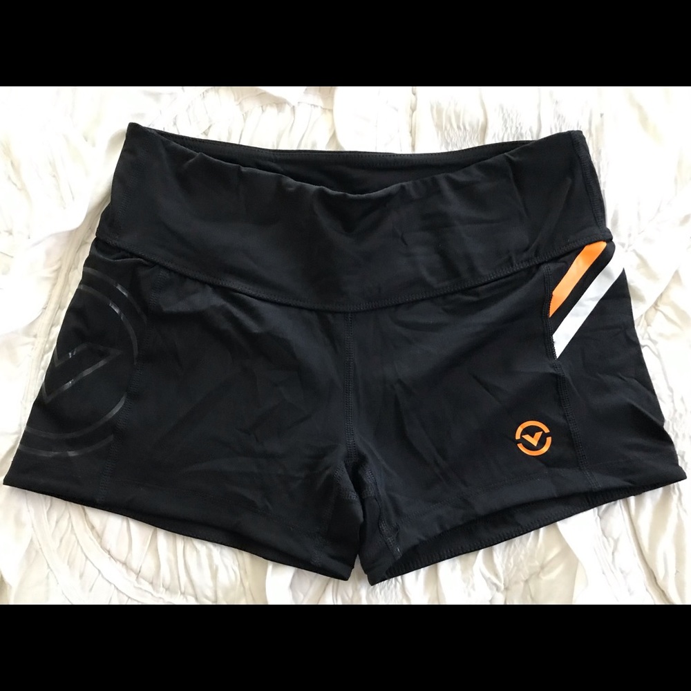 VIRUS Shorts, black, size large CrossFit